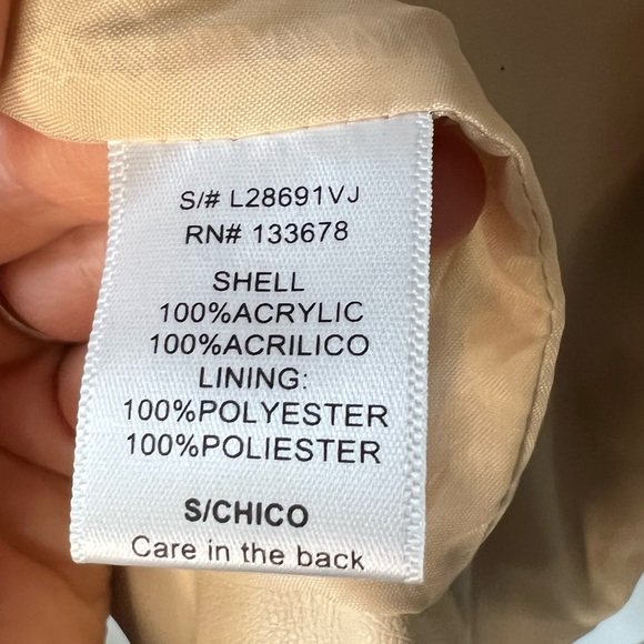 Women’s small Love Tree white cream tan faux fur vest faux leather button zip up - Picture 9 of 11